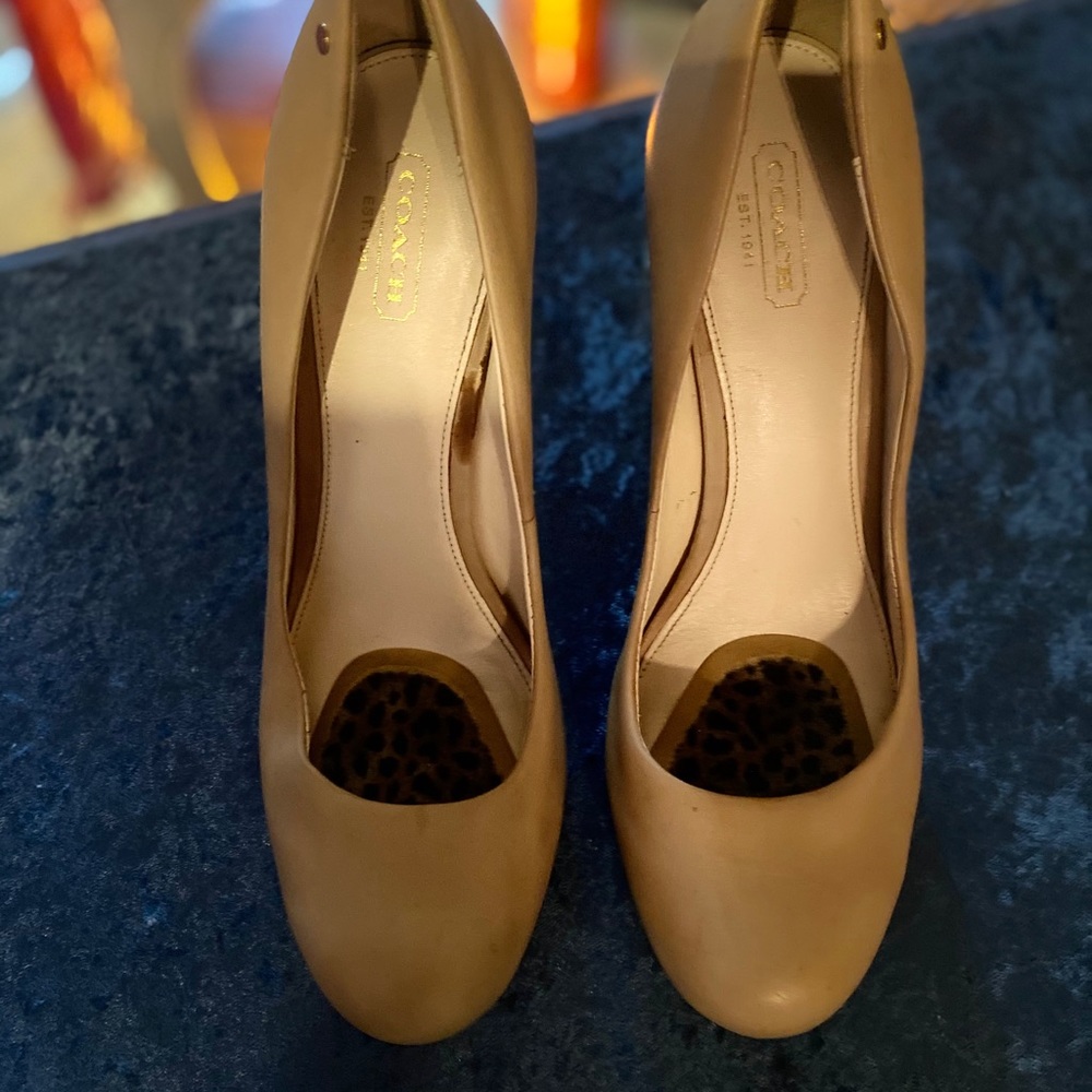 Woman’s heels - Picture 8 of 10